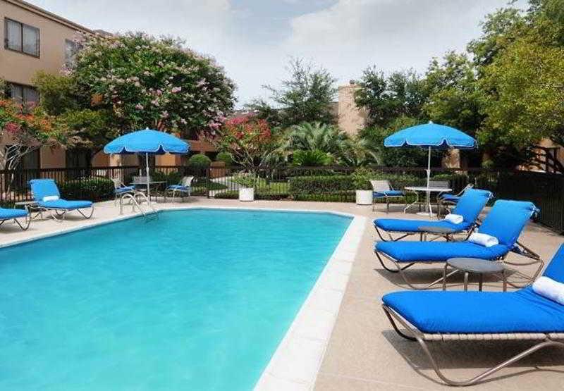 Courtyard By Marriott Houston Hobby Airport Hotel Facilities photo